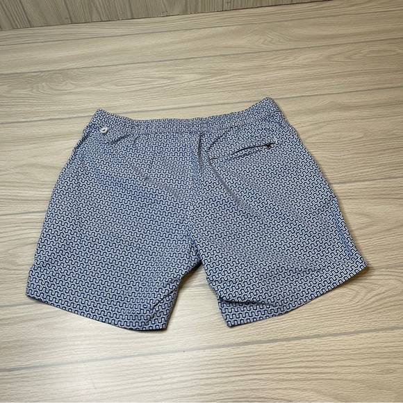 J. Crew Mid Length 7” Blue White Swim Lined Shorts Trunks Mens Size 32 - Picture 3 of 15